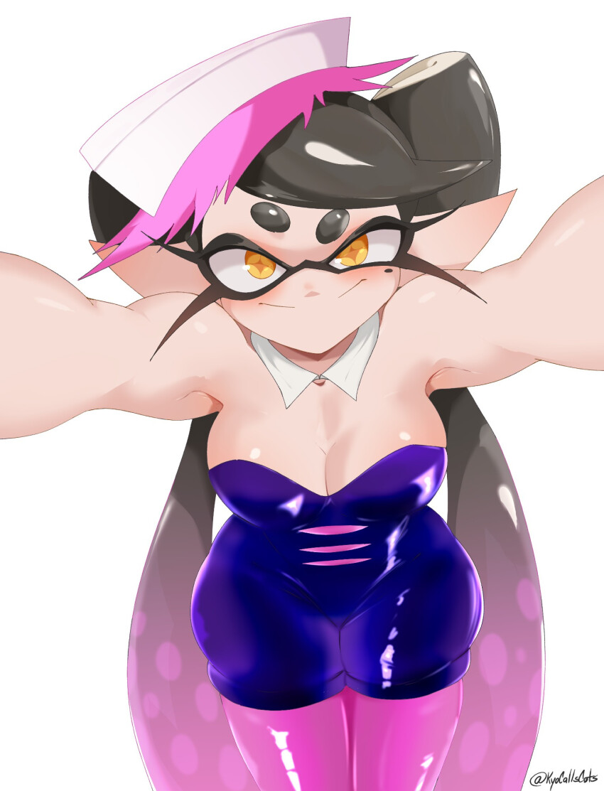 +_+, 1girl, bare_shoulders, black_hair, black_jumpsuit, blush, bow-shaped_hair, breasts, callie_(splatoon), callie_(squid_sisters_outfit)_(splatoon), cephalopod_eyes, cleavage, collarbone, cross-shaped_pupils, detached_collar, gradient_hair, hat, highres, inkling, jumpsuit, kyocallscats, leaning_forward, long_hair, looking_at_viewer, medium_breasts, mole, mole_under_eye, multicolored_hair, nintendo, pantyhose, pink_hair, pink_hat, pink_pantyhose, pointy_ears, sleeveless, smile, splatoon_(series), squid_girl, symbol-shaped_pupils, tentacle_hair, twintails, two-tone_hair, white_background, yellow_eyes