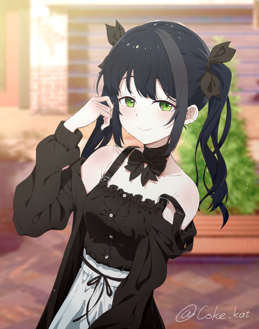 1girl, absurdres, black_hair, black_jacket, coke_kat, green_eyes, highres, jacket