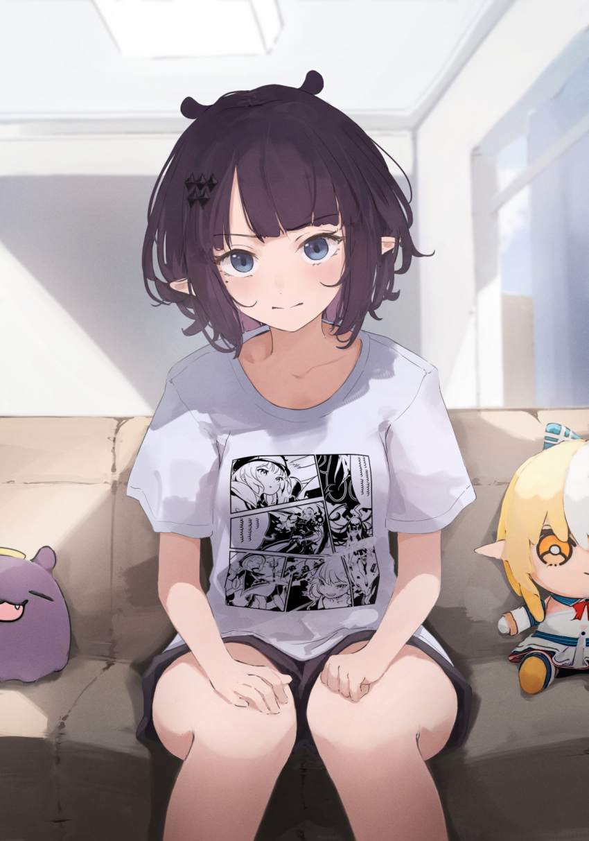 >:), 1girl, animal_ears, black_hair, black_shorts, blunt_bangs, braid, braided_bun, character_doll, commentary, couch, doll, english_commentary, flat_chest, grey_eyes, hair_bun, hair_ornament, hairclip, highres, hololive, hololive_english, hololive_friends_(plush), lap_pillow_invitation, malvar, mole, mole_under_eye, ninomae_ina'nis, ninomae_ina'nis_(loungewear), no_jacket, official_alternate_costume, official_alternate_hair_length, official_alternate_hairstyle, on_couch, pointy_ears, print_shirt, shiranui_flare, shirt, short_hair, short_shorts, shorts, sidelocks, sitting, solo, t-shirt, takodachi_(ninomae_ina'nis), v-shaped_eyebrows, virtual_youtuber, white_shirt