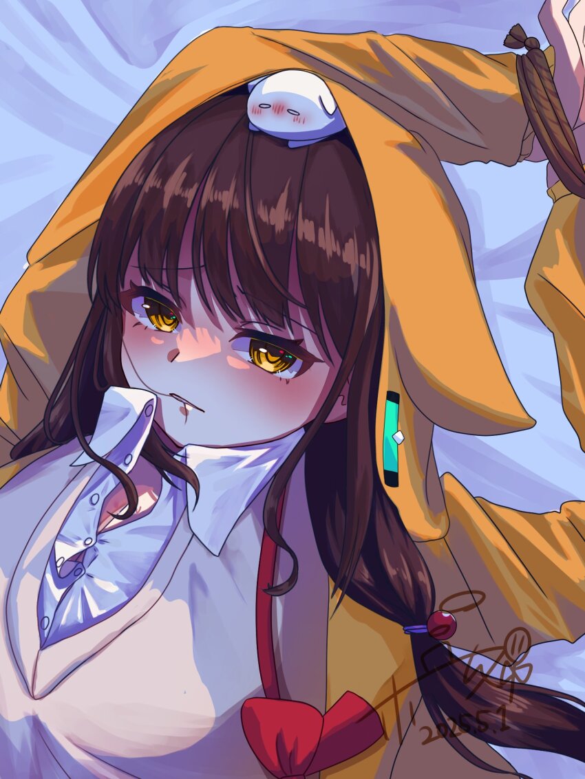 1girl, animal, animal_on_head, asakura_karen_(heaven_burns_red), bdsm, bed_sheet, black_hair, bondage