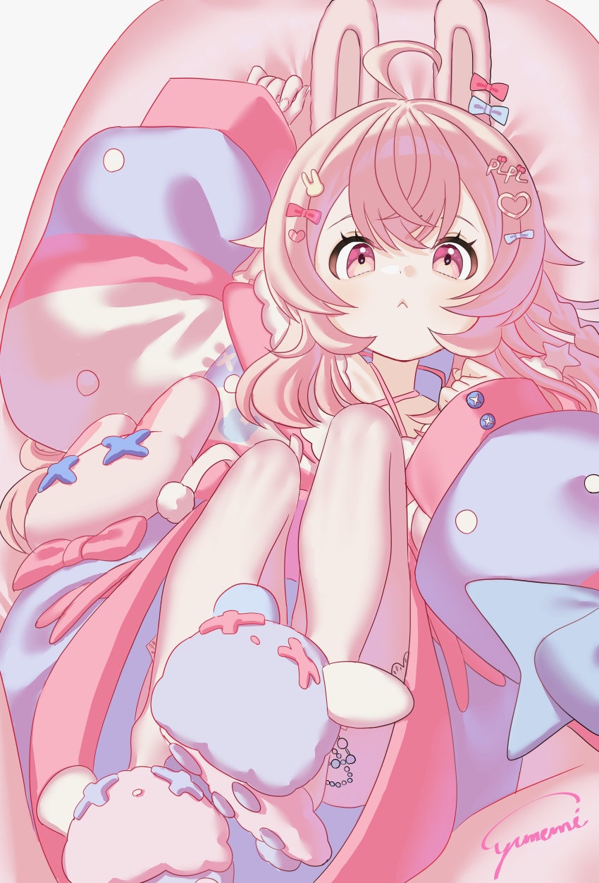 1girl, :<, absurdres, ahoge, animal_ears, animal_slippers, blue_bow, blue_jacket, bow, ear_bow, hair_bow, hair_ornament, heart, heart_hair_ornament, highres, jacket, long_hair, looking_at_viewer, lying, multicolored_jacket, on_back, phase_connect, pink_bow, pink_eyes, pink_hair, pink_jacket, pipkin_pippa, pipkin_pippa_(1st_costume), rabbit_ears, rabbit_girl, rabbit_hair_ornament, slippers, solo, virtual_youtuber, white_jacket, yukime_(yurumerutu)