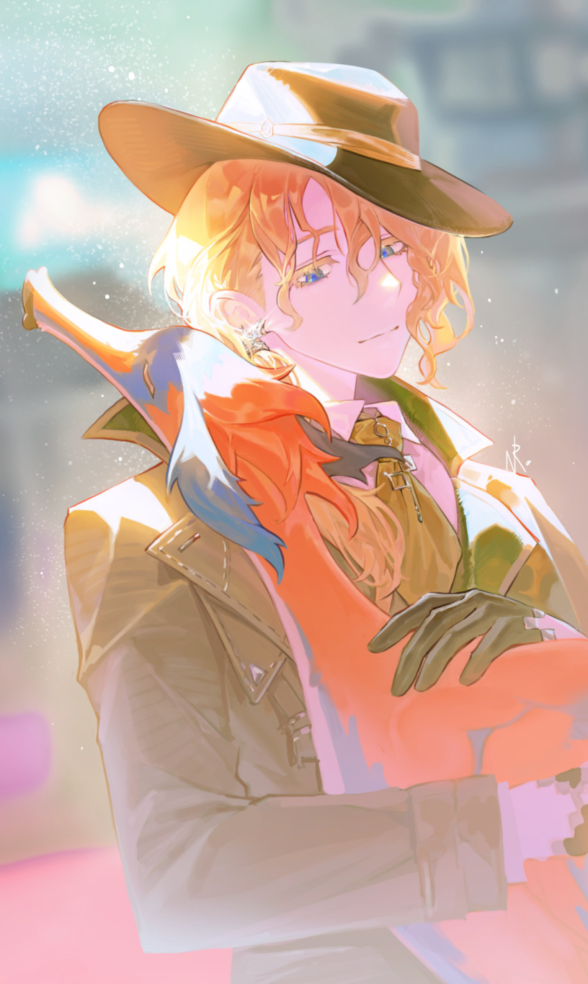 1boy, 6_(reverse:1999), 6_(time_and_location)_(reverse:1999), animal, animal_hug, bird, black_gloves, black_hat, blonde_hair, blurry, blurry_background, brown_coat, coat, collared_shirt, fedora, gloves, green_necktie, hat, highres, looking_at_animal, looking_to_the_side, male_focus, necktie, nell_ro, official_alternate_costume, reverse:1999, shirt, sidelighting, smile, solo, trench_coat, upper_body, white_shirt