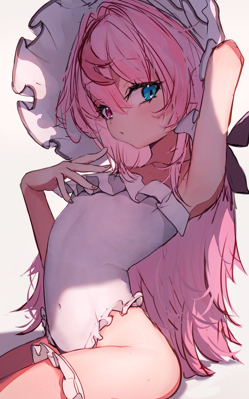 1girl, absurdres, alternate_breast_size, arm_behind_head, arm_up, armpits, black_ribbon, blue_eyes, closed_mouth, covered_navel, cropped_legs, flat_chest, frilled_hat, frilled_one-piece_swimsuit, frilled_thigh_strap, frills, getto, hair_between_eyes, hand_on_own_chest, hat, heterochromia, highres, hololive, hololive_english, irys_(hololive), long_hair, looking_at_viewer, messy_bangs, multicolored_hair, one-piece_swimsuit, pink_hair, red_eyes, ribbon, shadow, simple_background, sitting, strapless, strapless_one-piece_swimsuit, streaked_hair, swimsuit, thigh_strap, umino_miruku_(irys), virtual_youtuber, white_background, white_hat