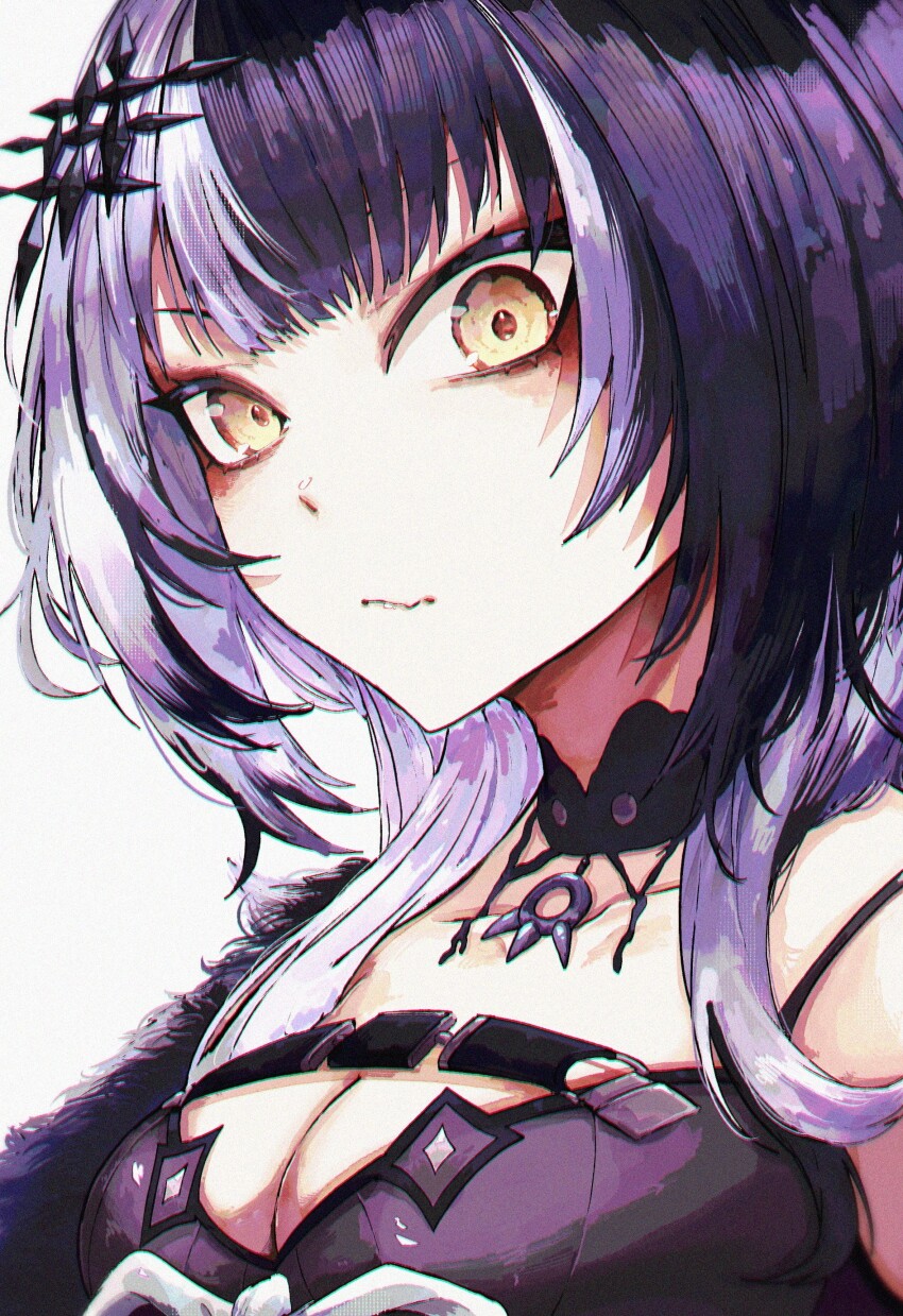 1girl, absurdres, black_choker, black_dress, black_hair, breasts, choker, cleavage, closed_mouth, dress, gamousyno, grey_hair, hair_ornament, highres, hololive, hololive_english, large_breasts, looking_at_viewer, multicolored_hair, ribbon, shiori_novella, shiori_novella_(1st_costume), simple_background, solo, split-color_hair, two-tone_hair, virtual_youtuber, white_background, white_ribbon, yellow_eyes