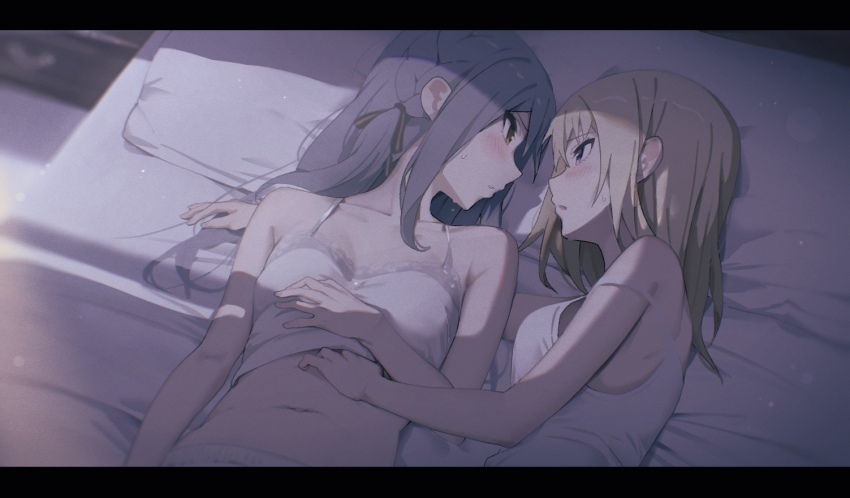 2girls, arm_at_side, arm_around_another's_back, bang_dream!, bang_dream!_it's_mygo!!!!!, bed, black_ribbon, blonde_hair