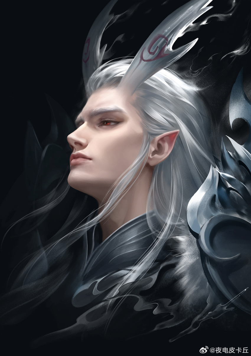 1boy, ao_guang_(nezha_zhi_motong_jiangshi), black_background, black_hanfu, chinese_clothes, chinese_commentary, closed_mouth, commentary_request