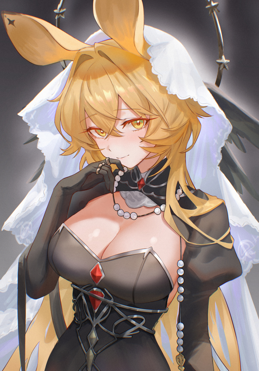 1girl, absurdres, animal_ears, arknights, arm_up, black_background, black_dress, black_gloves, blonde_hair, breasts, cleavage, clothing_cutout, commentary_request, crossed_bangs, dorothy_(arknights), dorothy_(hand_of_destiny)_(arknights), dress, gloves, hair_between_eyes, hair_intakes, highres, holding, holding_jewelry, holding_necklace, jewelry, large_breasts, long_hair, long_sleeves, looking_at_viewer, mouse_ears, mouse_girl, necklace, official_alternate_costume, pearl_necklace, puffy_sleeves, ring, smile, solo, uof, veil, very_long_hair, yellow_eyes