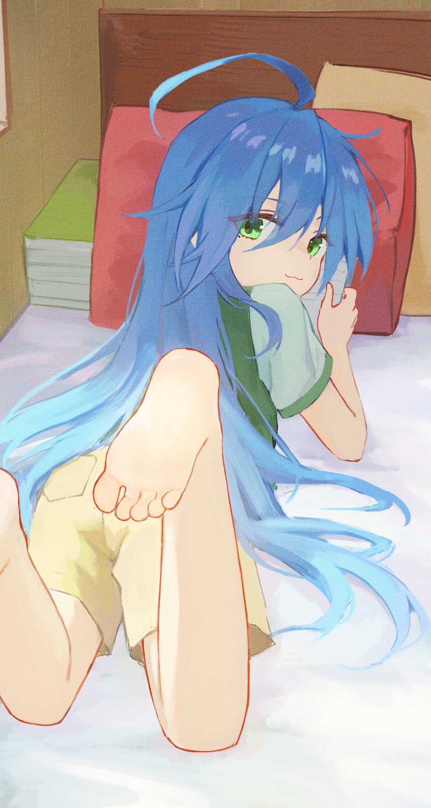 :3, absurdres, ahoge, barefoot, blue_hair, closed_mouth, commentary_request, feet, feet_up, green_eyes, green_shirt, haimaotuanzi, highres, indoors, izumi_konata, long_hair, lucky_star, lying, on_stomach, shirt, short_sleeves, shorts, soles, toes, very_long_hair, yellow_shorts
