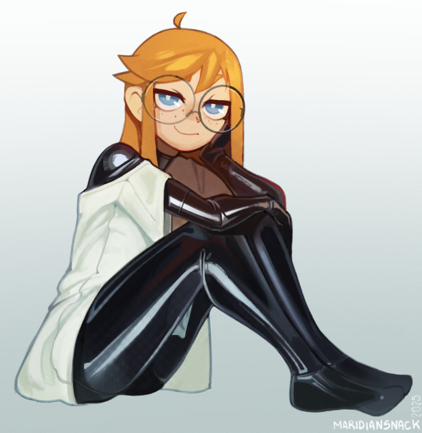 1girl, ahoge, black_bodysuit, blue_eyes, bodysuit, borrowed_character, commission, freckles, glasses, highres, knees_up, latex, latex_bodysuit, long_hair, looking_at_viewer, maridiansnack, orange_hair, original, oversized_clothes, oversized_shirt, round_eyewear, shirt, siri_jay, sitting, smile, solo, white_shirt