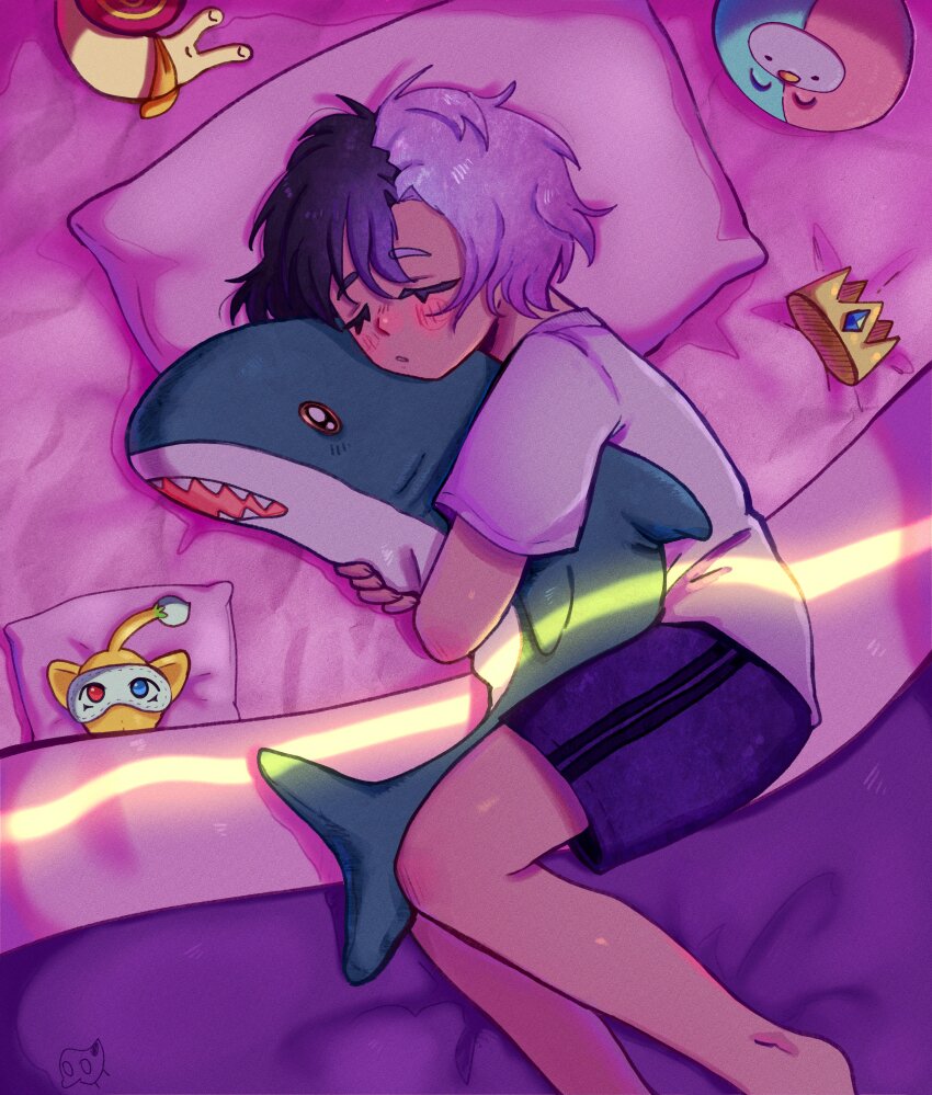 1girl, absurdres, alternate_costume, androgynous, animal, black_hair, blanket, blush, chromashift, clothed_animal, commentary, crown, eyelashes, highres, holding, holding_stuffed_toy, ikea_shark, lucinda_grey, lying, multicolored_hair, nintendo, on_bed, on_side, pikmin_(series), pillow, purple_hair, purple_shorts, rin_penrose, scarf, shirt, short_hair, short_sleeves, shorts, skrunkly_(rin_penrose), sleep_mask, sleeping, snail, snebby_(rin_penrose), split-color_hair, stuffed_animal, stuffed_shark, stuffed_toy, two-tone_hair, unworn_crown, virtual_youtuber, white_shirt, yellow_pikmin, yellow_scarf