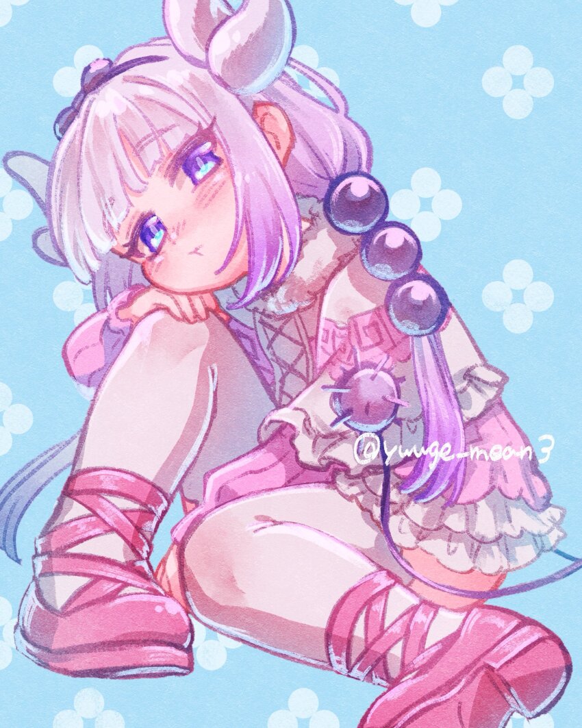 1girl, artist_name, beads, blue_eyes, bow, cheek_press, dragon_girl, dragon_horns, dragon_tail, dress, hair_beads, hair_ornament, highres, horns, kanna_kamui, kobayashi-san_chi_no_maidragon, looking_at_viewer, pink_dress, pink_shoes, shoes, tail, thighhighs, twitter_username, yuugegohan