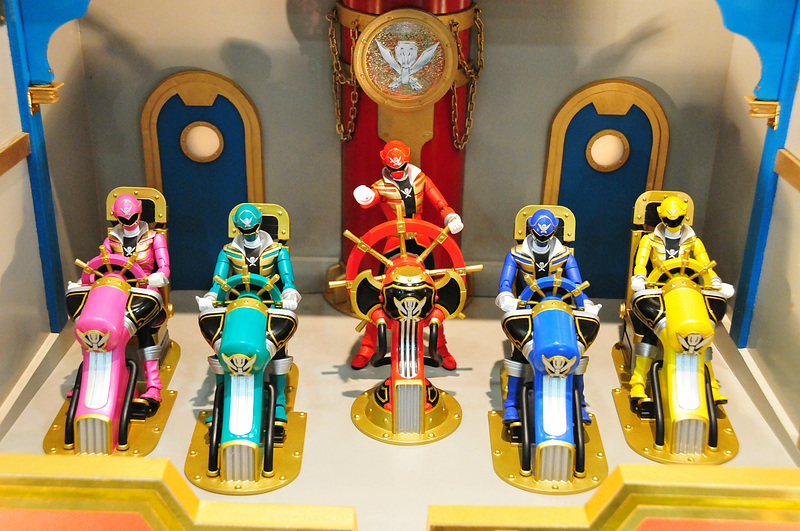 belt, black_bodysuit, blue_boots, blue_helmet, blue_jacket, bodysuit, boots, chain