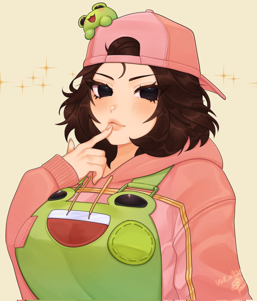 1girl, animal_print, artist_name, backwards_hat, baseball_cap, bethy, black_eyes, blush, breasts, brown_hair, closed_mouth, commentary, commission, eyelashes, finger_to_mouth, frog_on_head, frog_print, green_overalls, hand_up, hashtag-only_commentary, hat, highres, hood, hood_down, hoodie, index_finger_raised, indie_virtual_youtuber, large_breasts, lips, long_sleeves, looking_at_viewer, medium_hair, no_pupils, nose, overalls, pink_hat, pink_hoodie, pink_nails, signature, simple_background, solo, sparkle, sparkling_aura, suspenders, tomboy, untranslatable_commentary, upper_body, vee_v520, virtual_youtuber, yellow_background