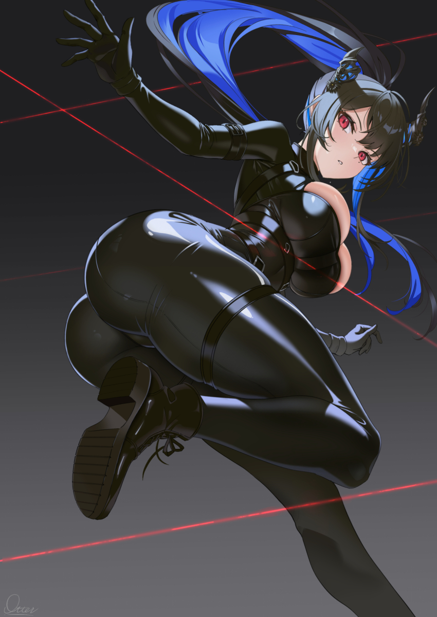 1girl, alternate_costume, arm_strap, ass, asymmetrical_bangs, asymmetrical_horns, belt, black_belt, black_bodysuit, black_boots, black_gloves, black_hair, blue_hair, bodysuit, boots, breasts, chest_harness, chinese_commentary, cleavage_cutout, clothing_cutout, colored_inner_hair, commentary, dark_background, demon_horns, floating_hair, foot_out_of_frame, from_below, gloves, gradient_background, harness, high_ponytail, highres, hololive, hololive_english, horns, large_breasts, laser_hallway, leg_up, long_hair, looking_at_viewer, mole, mole_under_eye, multicolored_hair, multiple_belts, nerissa_ravencroft, otter_paw_(otter696969), ponytail, red_eyes, shoe_soles, sidelocks, signature, skin_tight, solo, spy, thigh_strap, tight_clothes, uneven_horns, virtual_youtuber