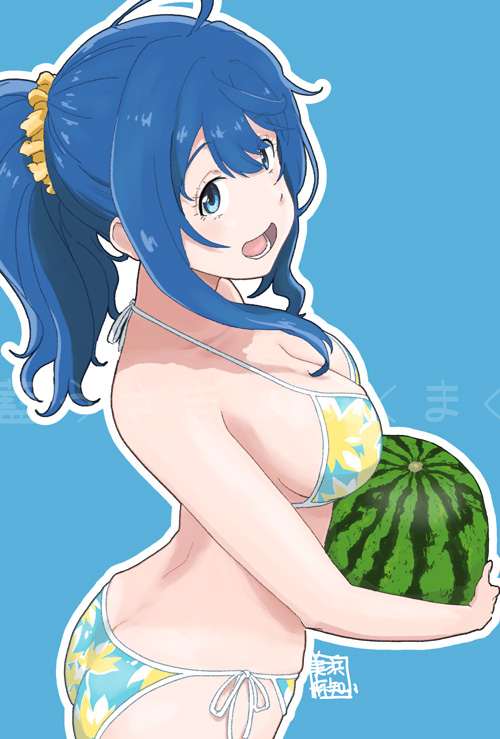 1girl, artist_logo, ass, bikini, blue_background, blue_bikini, blue_eyes, blue_hair, breasts, butt_crack, cleavage, food, fruit, large_breasts, logo, looking_at_viewer, make_heroine_ga_oo_sugiru!, medium_hair, mihama_machi, multicolored_bikini, ponytail, side-tie_bikini_bottom, simple_background, smile, solo, swimsuit, watermelon, yanami_anna