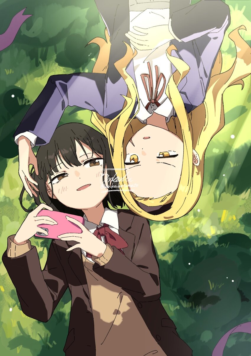 2girls, ankaketomato, black_hair, black_shirt, blonde_hair, blush, brown_cardigan, brown_eyes, brown_hair, cardigan, cellphone, grass, highres, holding, holding_phone, jacket, kirarazaka_marina, kuze_shizuka, long_hair, long_sleeves, lying, multiple_girls, on_ground, open_mouth, phone, red_ribbon, ribbon, scar, scar_on_face, school_uniform, shirt, signature, smartphone, takopii_no_genzai, twitter_username, white_shirt, yellow_eyes