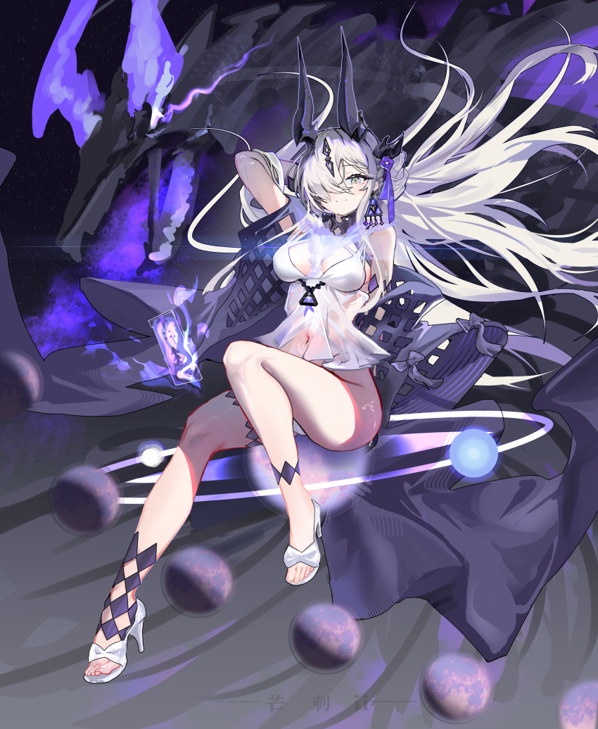 1girl, absurdres, aqua_eyes, arknights, arm_behind_head, bikini, breasts, chinese_commentary, closed_mouth, commentary_request, dragon_girl, dragon_horns, earrings, floating_hair, full_body, hair_over_one_eye, hair_spread_out, highres, horns, jewelry, long_hair, looking_at_viewer, mang_ci, medium_breasts, multiple_horns, navel, necrass_(arknights), necrass_(summer_flowers)_(arknights), official_alternate_costume, pink_pupils, sandals, solo, swimsuit, very_long_hair, white_bikini, white_hair, white_sandals