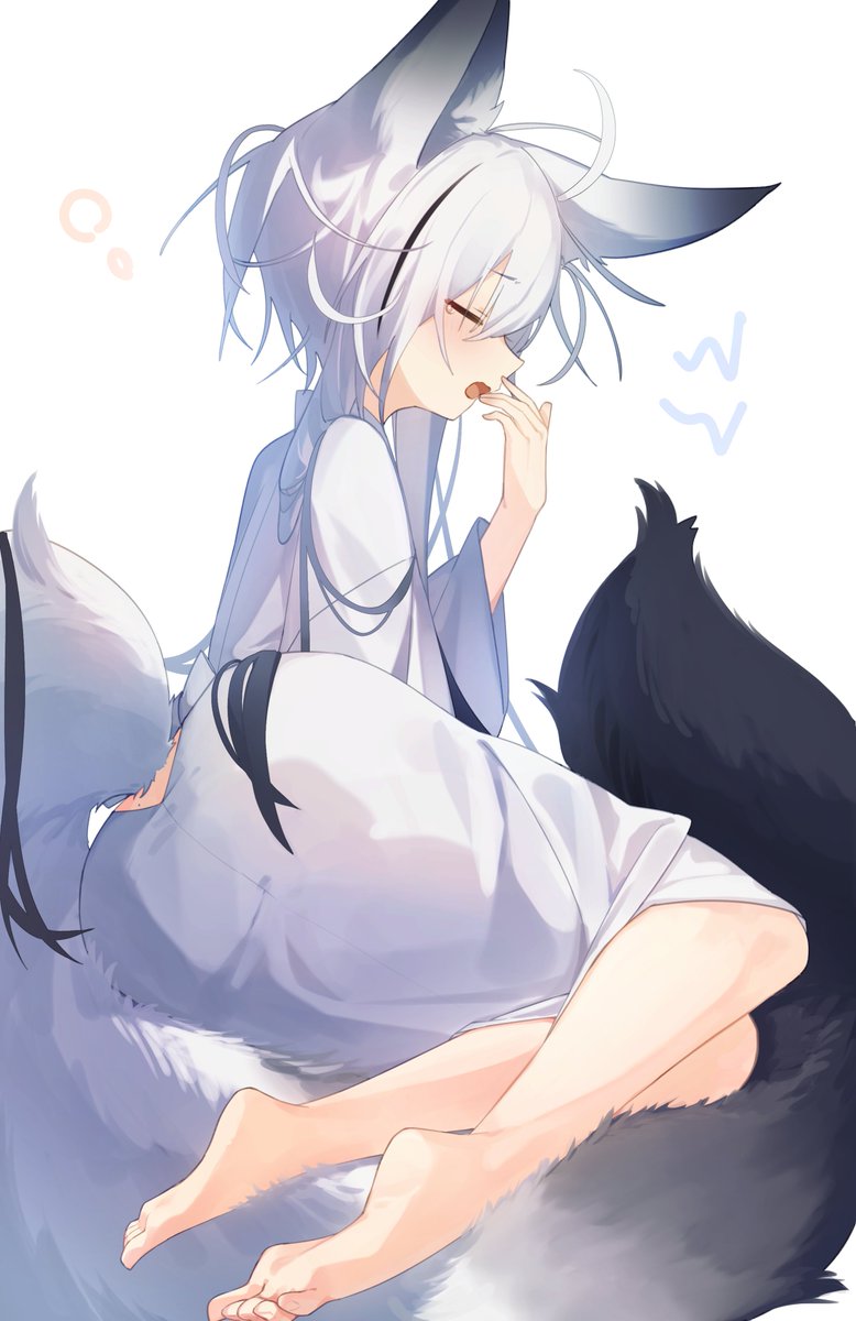 1girl, animal_ears, closed_eyes, fox_ears, fox_girl, fox_tail, highres, japanese_clothes, kimono, long_hair, messy_hair, multicolored_hair, nekozyake_game, open_mouth, original, simple_background, sleepy, solo, squeans, tail, white_background, white_hair, yawning