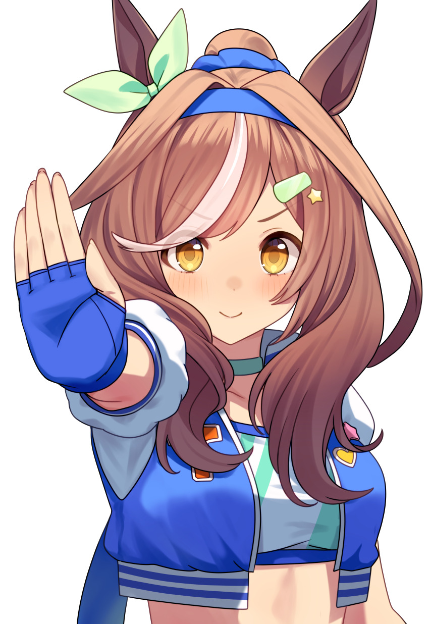 07nono06, 1girl, absurdres, animal_ears, blue_gloves, blue_hairband, bow, brown_hair, closed_mouth, commentary_request, ear_bow, ei_ei_mun!, fingerless_gloves, gloves, green_bow, hairband, hand_up, highres, horse_ears, horse_girl, looking_at_viewer, matikanetannhauser_(blue_turbulence)_(umamusume), matikanetannhauser_(umamusume), official_alternate_costume, official_alternate_hairstyle, outstretched_arm, simple_background, smile, solo, umamusume, upper_body, v-shaped_eyebrows, white_background, yellow_eyes