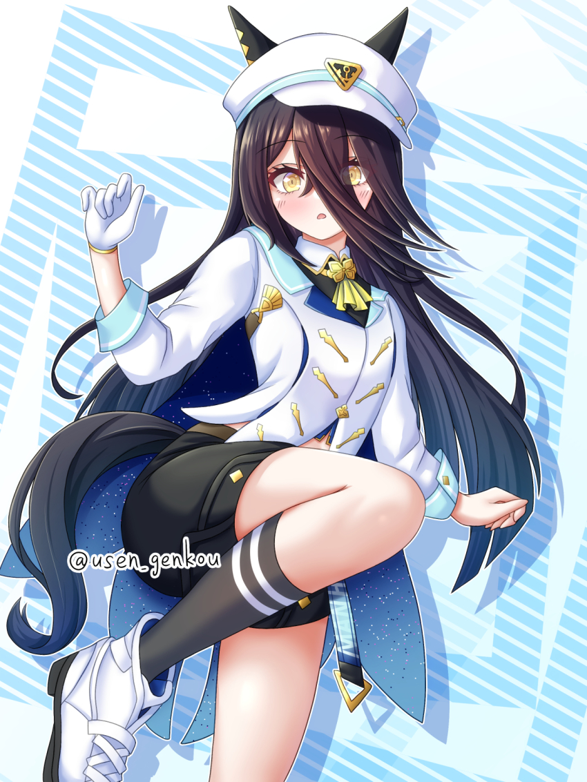 1girl, alternate_costume, animal_ears, black_hair, black_shorts, black_socks, blue_hair, blush, cheval_grand_(grand_itineraire)_(umamusume), cheval_grand_(umamusume), cheval_grand_(umamusume)_(cosplay), colored_inner_hair, cosplay, ears_through_headwear, gloves, hair_between_eyes, hat, highres, horse_ears, horse_girl, horse_tail, jacket, kneehighs, long_bangs, long_hair, manhattan_cafe_(umamusume), multicolored_hair, open_mouth, peaked_cap, shoes, shorts, single_glove, socks, solo, standing, standing_on_one_leg, tail, two-tone_hair, umamusume, white_gloves, white_hat, white_jacket, white_shoes, yellow_eyes, yuusen_(aenka)