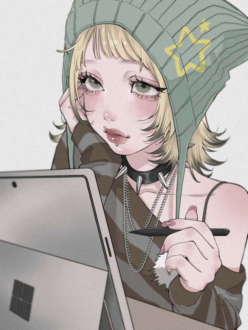 1girl, aegyo_sal, animal_hat, beanie, black_choker, black_hair, blonde_hair, blurry, bra_strap, brown_shirt, cat_hat, choker, closed_mouth, colored_tips, depth_of_field, earflap_beanie, eyelashes, face_piercing, film_grain, fingernails, flipped_hair, green_eyes, grunge_(fashion), hat, head_rest, highres, holding, holding_stylus, horizontal-striped_clothes, labret_piercing, long_fingernails, looking_up, medium_hair, microsoft, microsoft_windows, multicolored_hair, multiple_girls, nail_polish, necklace, original, piercing, pink_nails, pom_pom_(clothes), shirt, short_bangs, silver_necklace, single_off_shoulder, sleeves_past_wrists, spaghetti_strap, spiked_choker, spikes, star_(symbol), star_print, striped_clothes, striped_shirt, stylus, table, tablet_pc, tablet_stand, tamori_(tamori_www), thick_lips, two-tone_hair, white_background, wolf_cut