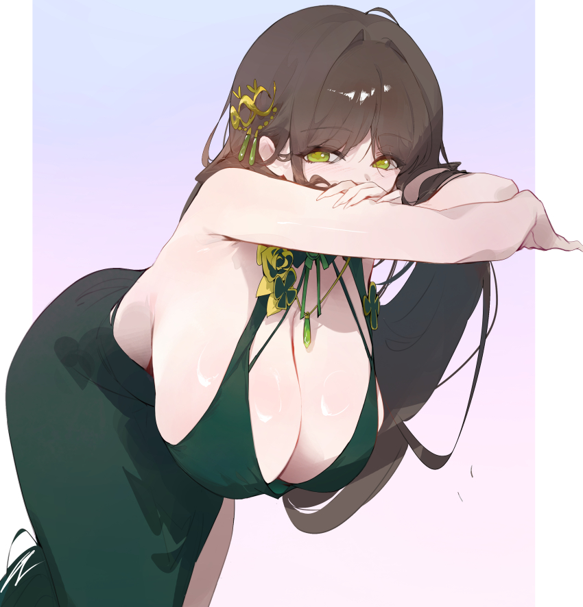 1girl, absurdres, ahoge, arm_support, backless_dress, backless_outfit, bare_shoulders, bent_over, black_survival, border, breasts, brown_hair, dokshuri, dress, eternal_return:_black_survival, gem, gradient_background, green_dress, green_eyes, green_gem, gweon_sua, gweon_sua_(1st_anniversary), hair_ornament, halterneck, highres, huge_breasts, jewelry, long_hair, necklace, official_alternate_costume, purple_background, sleeveless, sleeveless_dress, solo, white_border