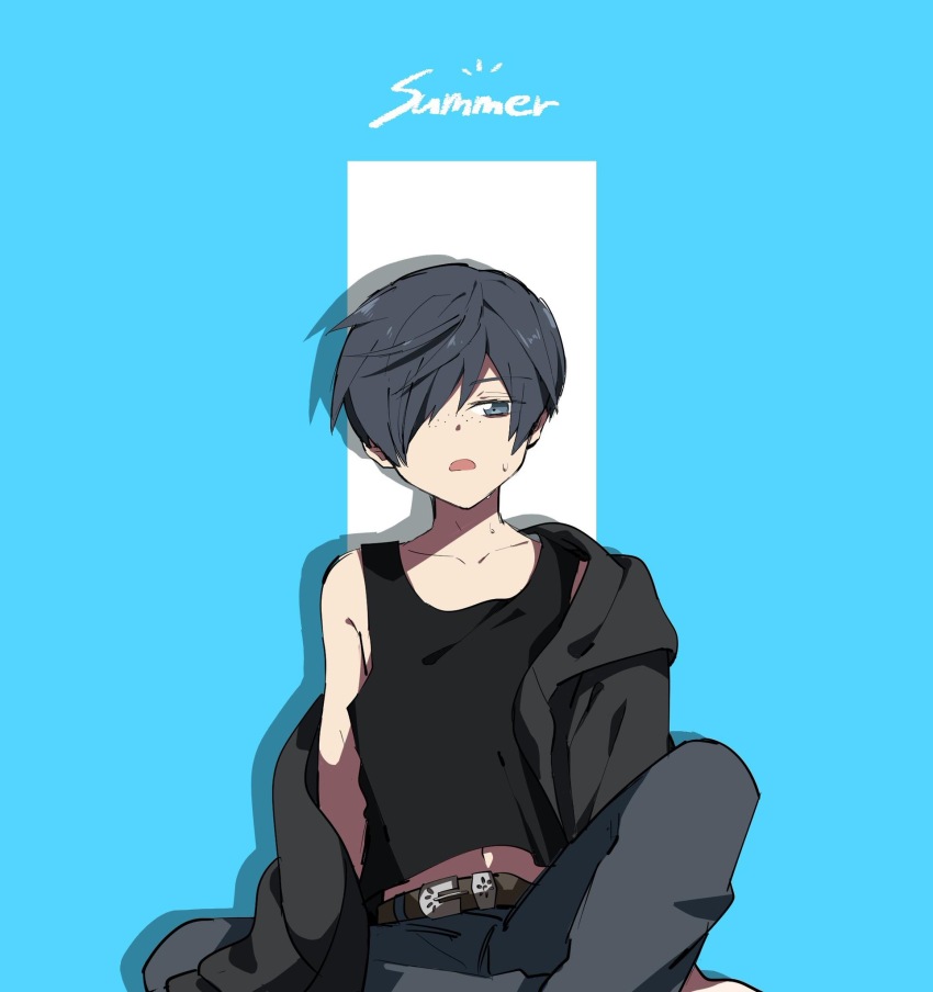 1boy, belt, black_hair, black_pants, black_shirt, blue_background, collarbone, commentary_request, freckles, grey_eyes, hair_over_one_eye, highres, kuji_toi, male_focus, midriff_peek, okome_hanken, open_mouth, pants, sarazanmai, shirt, short_hair, simple_background, sitting, solo, summer