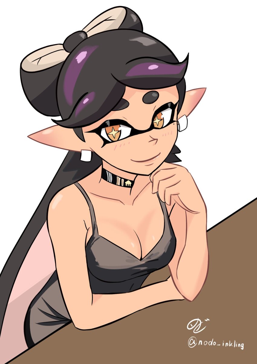 +_+, 1girl, black_hair, breasts, callie_(splatoon), cleavage, dress, earrings, highres, jewelry, large_breasts, looking_at_viewer, nintendo, nodo_inkling, pointy_ears, splatoon_(series), table, tentacle_hair, twintails, yellow_eyes