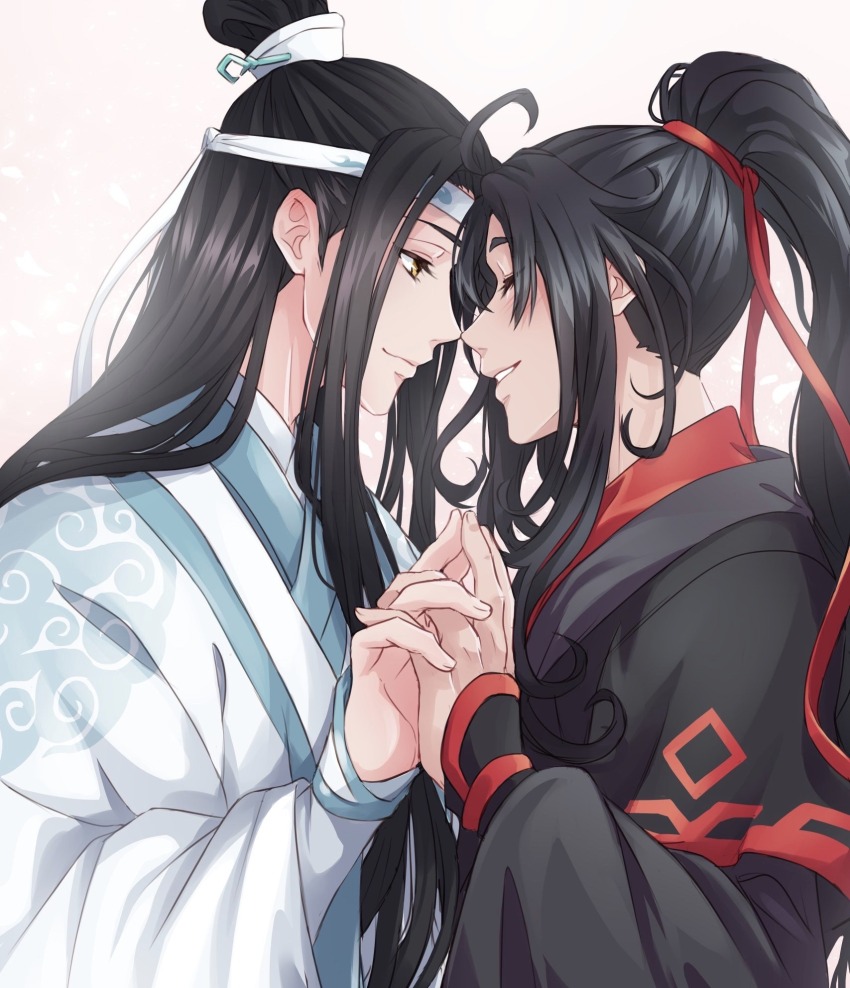 2boys, black_hair, black_hanfu, chinese_clothes, closed_eyes, closed_mouth, eyelashes, grin
