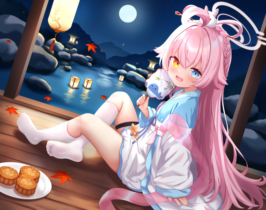 1girl, absurdres, ahoge, alternate_costume, blue_archive, blue_eyes, blush, chinese_commentary, commentary_request, falling_leaves, fang, full_body, full_moon, hair_between_eyes, halo, hand_fan, hand_up, heterochromia, highres, holding, holding_fan, hoshino_(blue_archive), hoshino_(mid-autumn_festival)_(blue_archive), leaf, long_hair, long_sleeves, looking_at_viewer, moon, night, open_mouth, outdoors, pink_hair, pink_halo, sitting, socks, solo, thigh_strap, urotsuki_(uro30), very_long_hair, white_socks, yellow_eyes