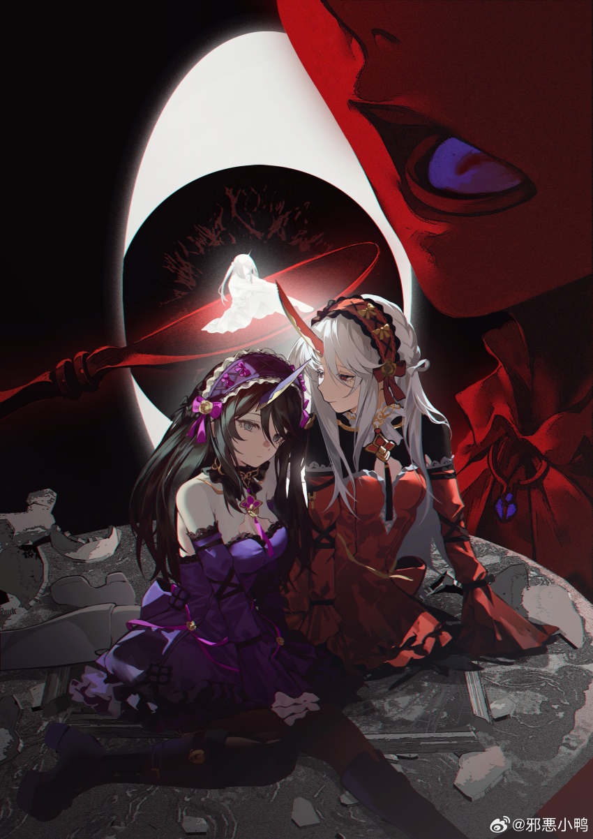 2girls, absurdres, bad_link, bad_weibo_link, bare_shoulders, black_hair, black_pantyhose, breasts