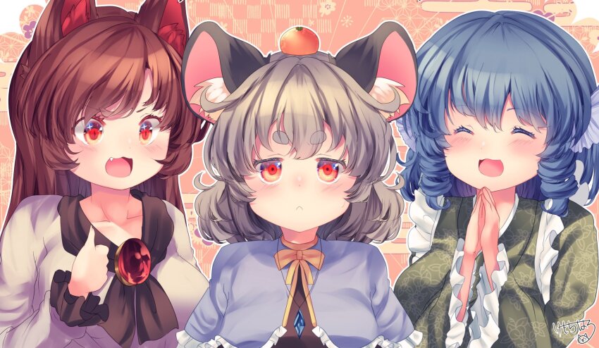 3girls, :<, :3, ^_^, animal_ear_fluff, animal_ears, black_collar, black_trim