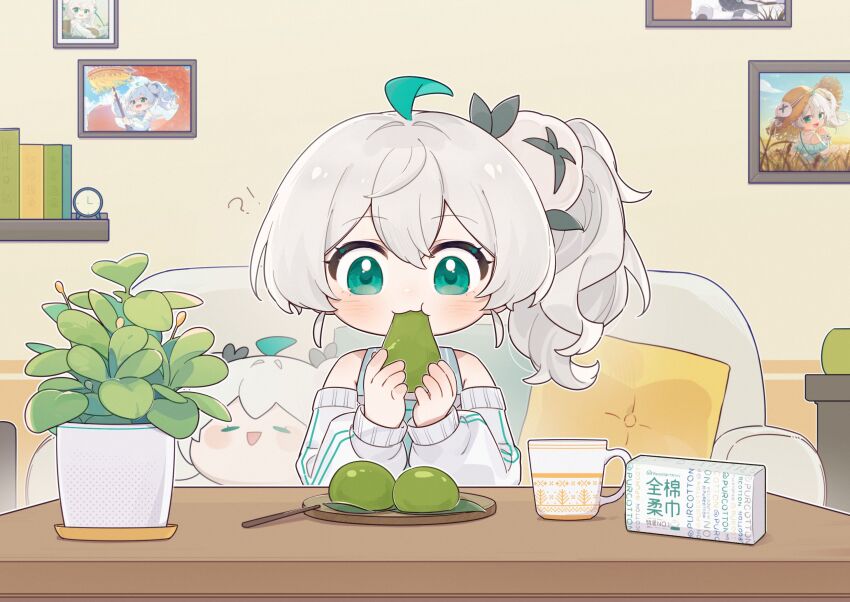 1girl, ahoge, alternate_costume, bare_shoulders, chinese_commentary, closed_mouth, commentary_request, couch, cup, doll, earrings, eating, flower_pot, food, green_eyes, green_hair, hair_between_eyes, hair_ornament, highres, holding, holding_food, indoors, jacket, jewelry, long_hair, long_sleeves, open_mouth, picture_frame, plant, potted_plant, qingtuan, quanmian_shidai, side_ponytail, sitting, smile, solo, sweater, table, wen_xiaomian, wenxiaomian_family, white_hair
