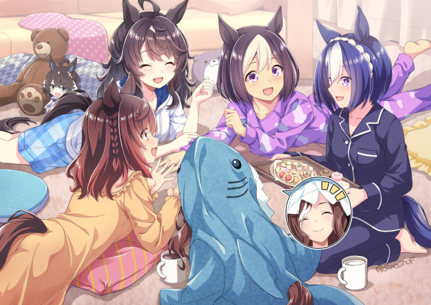 5girls, ahoge, animal_costume, animal_ears, animal_hood, blue_eyes, blue_hair, blue_pajamas