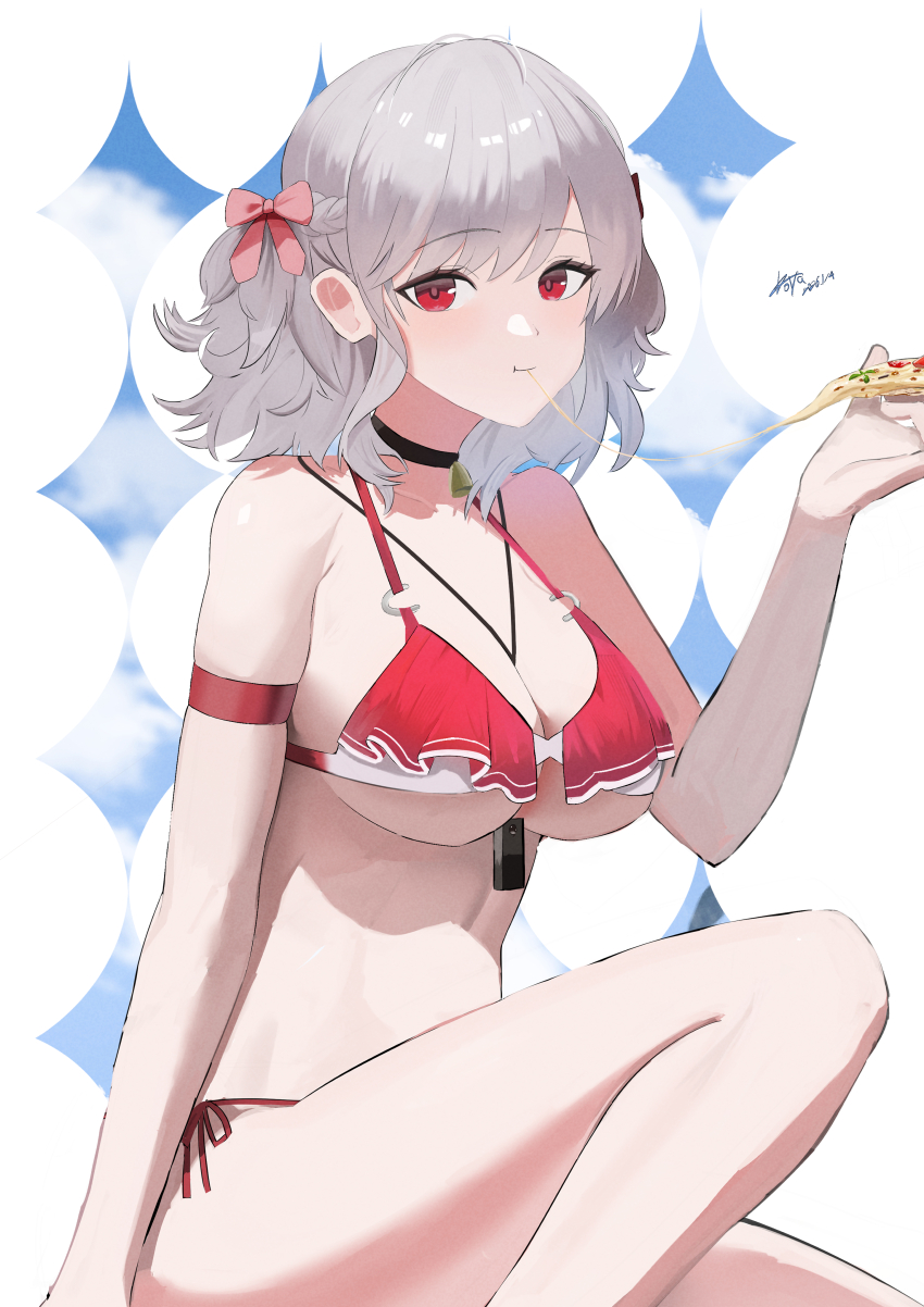 1girl, absurdres, arm_strap, bell, between_breasts, bikini, blue_background, bow, breasts, closed_mouth, cloud, commentary_request, food, girls'_frontline, girls'_frontline_2:_exilium, grey_hair, hair_bow, highres, holding, holding_food, holding_pizza, koucha_kouden, large_breasts, looking_at_viewer, medium_hair, neck_bell, official_alternate_costume, pink_bow, pizza, pizza_slice, red_bikini, red_eyes, sabrina_(girls'_frontline_2), sabrina_(strawberry_zabaione)_(girls'_frontline_2), side-tie_bikini_bottom, simple_background, solo, spas-12_(girls'_frontline), swimsuit, white_background