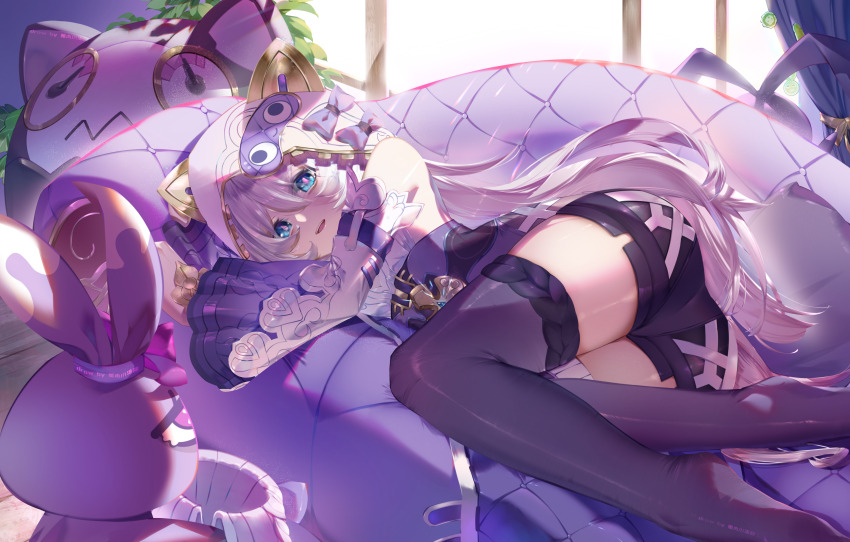 1girl, absurdres, blue_eyes, breasts, chinese_commentary, commentary_request, couch, detached_sleeves