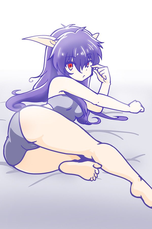 1girl, ass, barefoot, breasts, closed_mouth, commentary_request, foot_out_of_frame, leotard