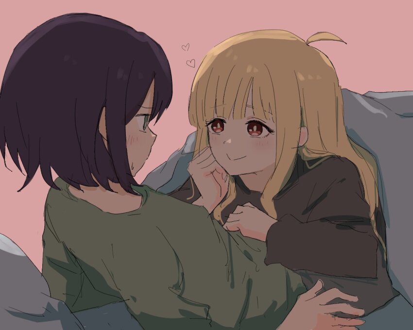 2girls, black_shirt, blonde_hair, cho_kaguya-hime!, closed_mouth, eye_contact, green_eyes, green_shirt