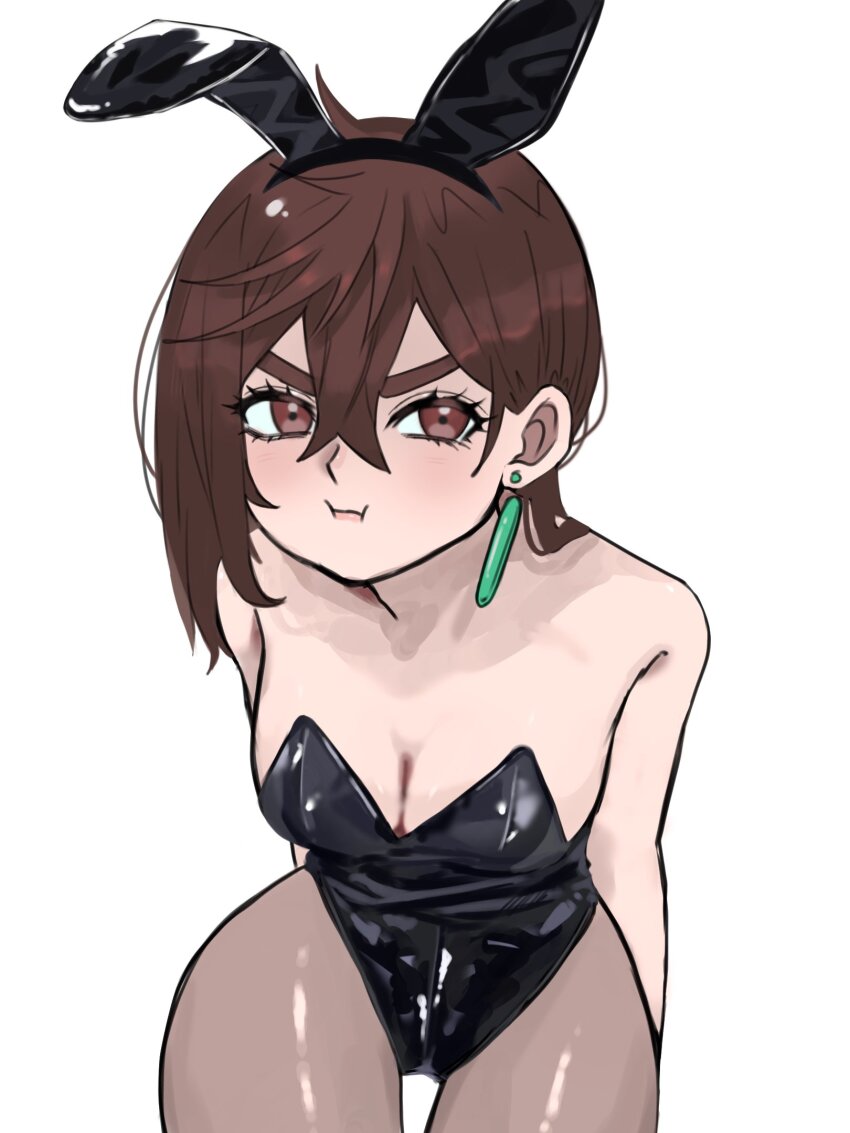 1girl, alternate_costume, animal_ear_hairband, animal_ears, ayase_momo, bare_shoulders, black_hairband, black_leotard, breasts, brown_hair, brown_pantyhose, cleavage, commentary_request, cowboy_shot, crossed_bangs, dandadan, earrings, fake_animal_ears, furrowed_brow, hair_between_eyes, hairband, highres, jewelry, leotard, light_blush, looking_at_viewer, medium_breasts, medium_hair, ore_ore_oe, pantyhose, playboy_bunny, pout, rabbit_ear_hairband, rabbit_ears, solo, strapless, strapless_leotard, thick_eyebrows, thigh_gap, white_background