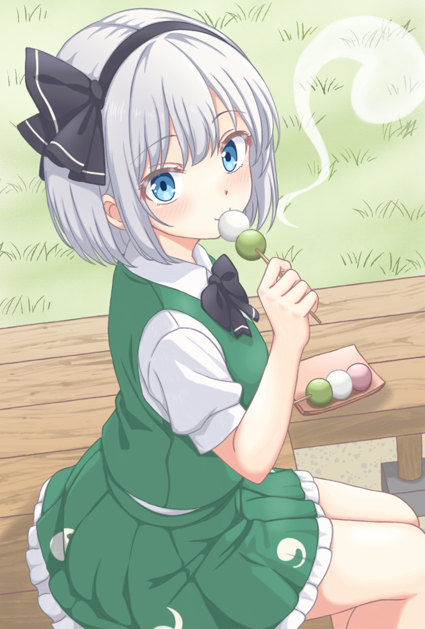 1girl, black_bow, black_bowtie, black_hairband, blue_eyes, blush, bow, bowtie