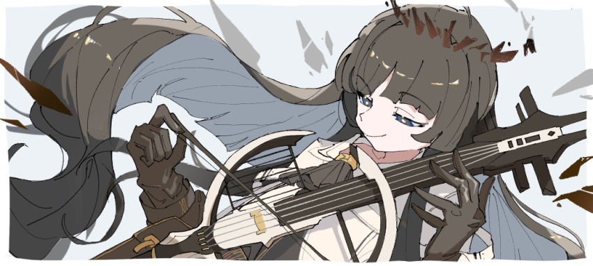 1girl, arknights, black_eyes, black_gloves, black_hair, black_halo, border, bow_(music), bright_pupils, broken_halo, colored_inner_hair, commentary_request, gloves, grey_background, half-closed_eyes, halo, holding, holding_bow_(music), holding_instrument, instrument, long_hair, looking_down, multicolored_hair, music, playing_instrument, r_(user_xckx2527), shirt, simple_background, smile, solo, upper_body, violin, virtuosa_(arknights), white_border, white_pupils, white_shirt, wings