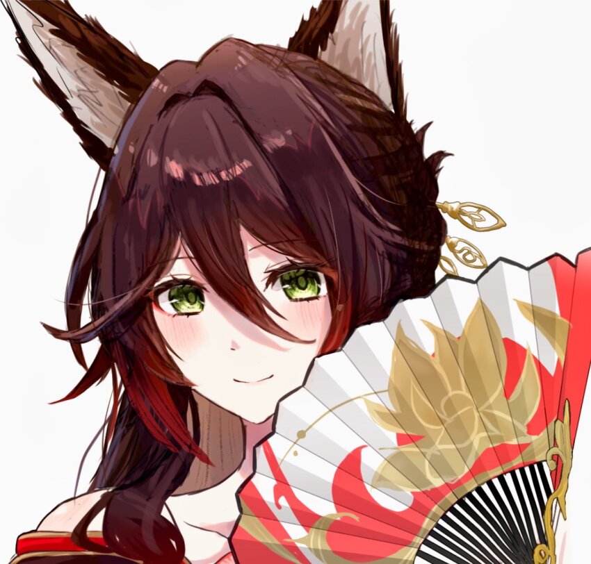 1girl, animal_ears, brown_hair, chinese_hairpin, commentary_request, floral_print, fox_ears, fox_girl, fugue_(honkai:_star_rail), gradient_hair, green_eyes, hair_between_eyes, hand_fan, honkai:_star_rail, honkai_(series), long_hair, looking_at_viewer, multicolored_hair, pamo_paru, sidelocks, smile, tingyun_(honkai:_star_rail), white_background