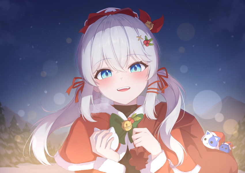 1girl, absurdres, bell, black_shirt, blue_eyes, bow, bowtie, capelet, christmas, commentary_request, fur-trimmed_capelet, fur_trim, gosegu, green_bow, green_bowtie, hair_bell, hair_bow, hair_ornament, hair_ribbon, highres, holding, holding_sack, holly, holly_hair_ornament, jihi, jingle_bell, korean_commentary, lens_flare, long_sidelocks, long_sleeves, low_twintails, night, outdoors, pine_tree, red_bow, red_bowtie, red_capelet, red_ribbon, ribbon, sack, santa_costume, segyun_(gosegu), shirt, sidelocks, sky, snow, teeth, tree, twintails, upper_body, upper_teeth_only, virtual_youtuber, waktaverse, white_hair, x_hair_ornament