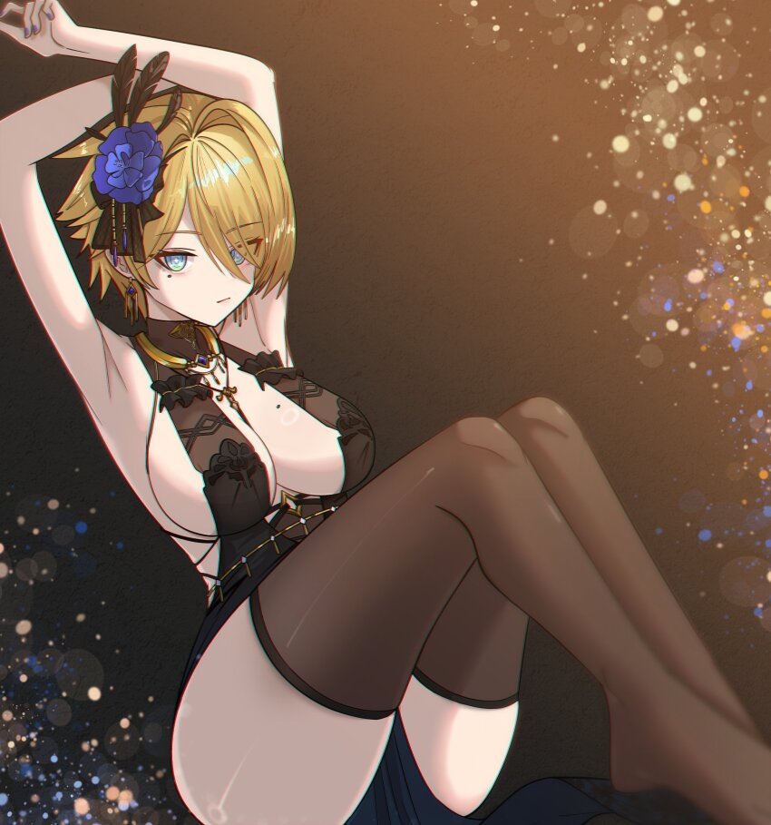 1girl, arms_up, bare_arms, bilingual_commentary, black_dress, black_thighhighs, blonde_hair, blue_eyes