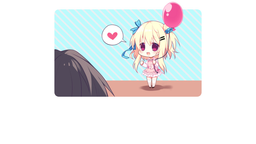 1boy, 1girl, :d, balloon, black_shoes, blonde_hair, blue_background, blue_bow, blush, border, bow, chibi, chibi_only, diagonal-striped_background, dress, full_body, futaba_mikana, game_cg, hair_bow, hair_bun, hair_ornament, hairclip, harutoki_narumi, heart, holding, holding_balloon, honda_tamanosuke, koi_suru_kokoro_to_mahou_no_kotoba, long_hair, long_sleeves, non-web_source, open_mouth, outside_border, parallel_hairclips, pink_dress, red_eyes, self-datamine, shoes, smile, solo_focus, speech_bubble, spoken_heart, standing, striped_background, thighhighs, transparent_border, variant_set, white_thighhighs, zettai_ryouiki