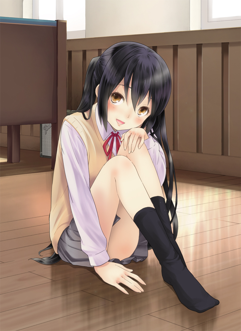 1girl, bad_id, bad_pixiv_id, black_hair, blush, brown_eyes, female_focus, iizuka_ena, k-on!, long_hair, nakano_azusa, open_mouth, school_uniform, sitting, socks, solo, twintails