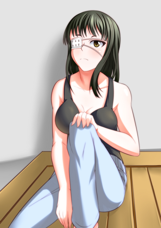 1girl, black_hair, breasts, cleavage, eyepatch, female_focus, jormungand_(manga), kouyama_ritsu, sitting, sofia_valmer, solo, yellow_eyes