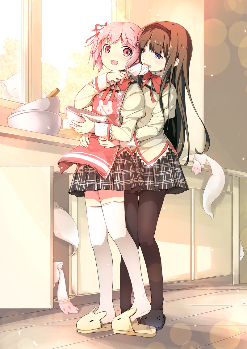 >_<, 10s, 2girls, :d, akemi_homura, animal_slippers, apron, black_hair