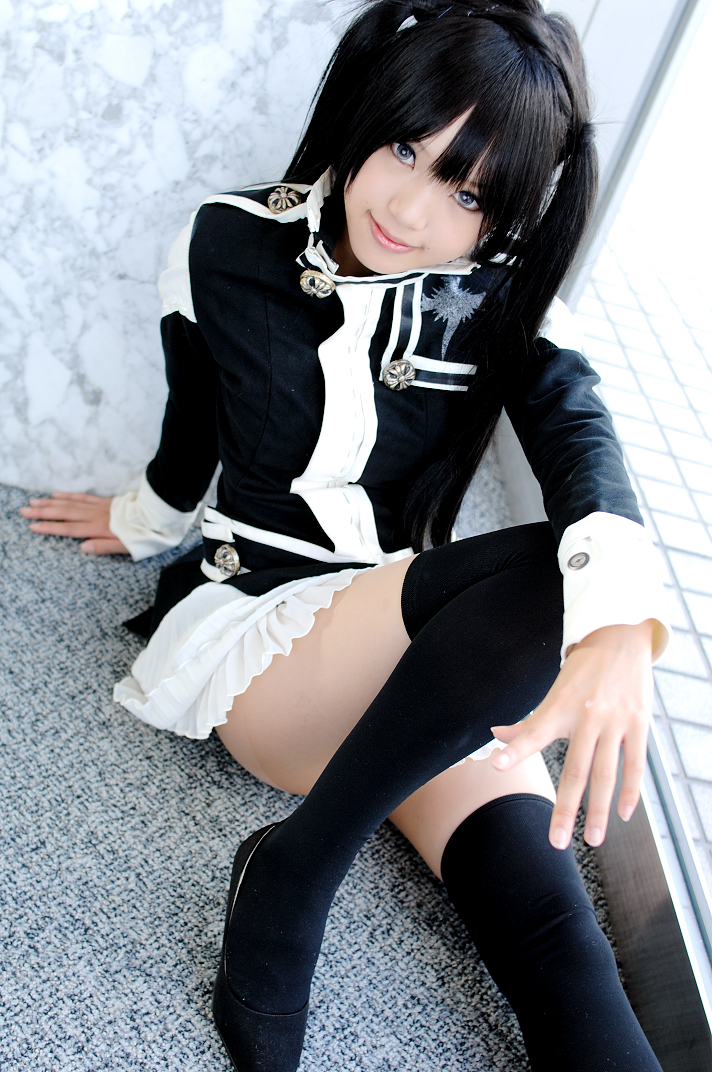 1girl, arm_support, black_hair, black_pantyhose, black_shoes, blue_eyes, breasts, color_contacts