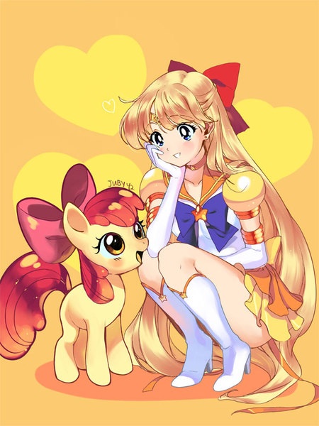 1990s_(style), 1girl, aino_minako, apple_bloom, bishoujo_senshi_sailor_moon, bishoujo_senshi_sailor_moon_stars, blonde_hair, blue_bow, blue_eyes, blush, boots, bow, breasts, brooch, colored_skin, crossover, earrings, elbow_gloves, eye_contact, from_side, full_body, gloves, grin, hair_bow, half_updo, hand_on_own_cheek, hand_on_own_face, happy, heart, heart_background, high_heel_boots, high_heels, jewelry, juby, knee_boots, layered_skirt, legs_together, long_hair, looking_at_another, looking_down, looking_up, magical_girl, miniskirt, my_little_pony, my_little_pony:_friendship_is_magic, orange_background, orange_eyes, orange_skirt, orange_theme, parted_bangs, pink_bow, pleated_skirt, pony_(animal), red_bow, red_hair, retro_artstyle, ribbon, sailor_venus, school_uniform, serafuku, shadow, signature, skirt, small_breasts, smile, spoken_heart, squatting, star_(symbol), star_brooch, stud_earrings, super_sailor_venus_(stars), thighs, trait_connection, very_long_hair, white_footwear, white_gloves, yellow_bow, yellow_skin, yellow_skirt